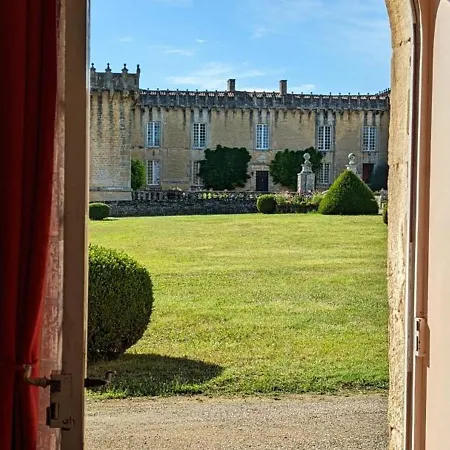 Avec 3 Chambres, Jardin Privatif, 12 Velos, Proche De Cognac - Fr-1-653-205 * Cherves-de-Cognac