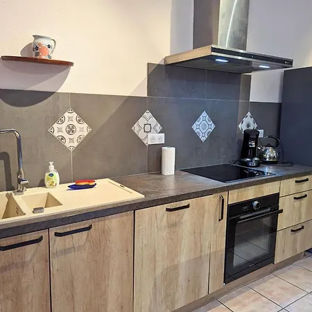 Des Gardes 2 : Charme Historique Avec Vélos Et Grand Terrain - Fr-1-653-205 Séjour à la campagne Cherves-de-Cognac