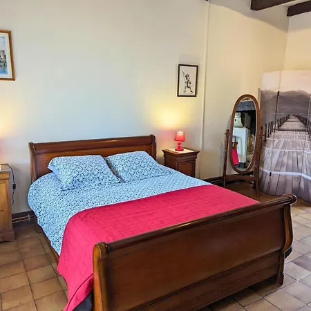 De Charme Pres De Cognac Avec Velos Et Jardin - Fr-1-653-205 Dom wakacyjny *