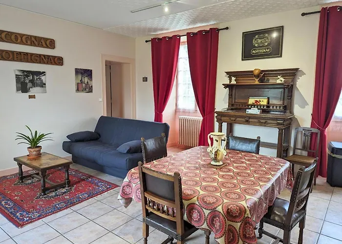 De Charme Pres De Cognac Avec Velos Et Jardin - Fr-1-653-205 Cherves-de-Cognac